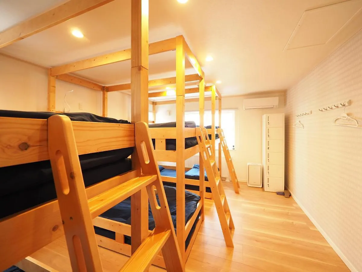 Family Tree Guest House 札幌市 0*,
